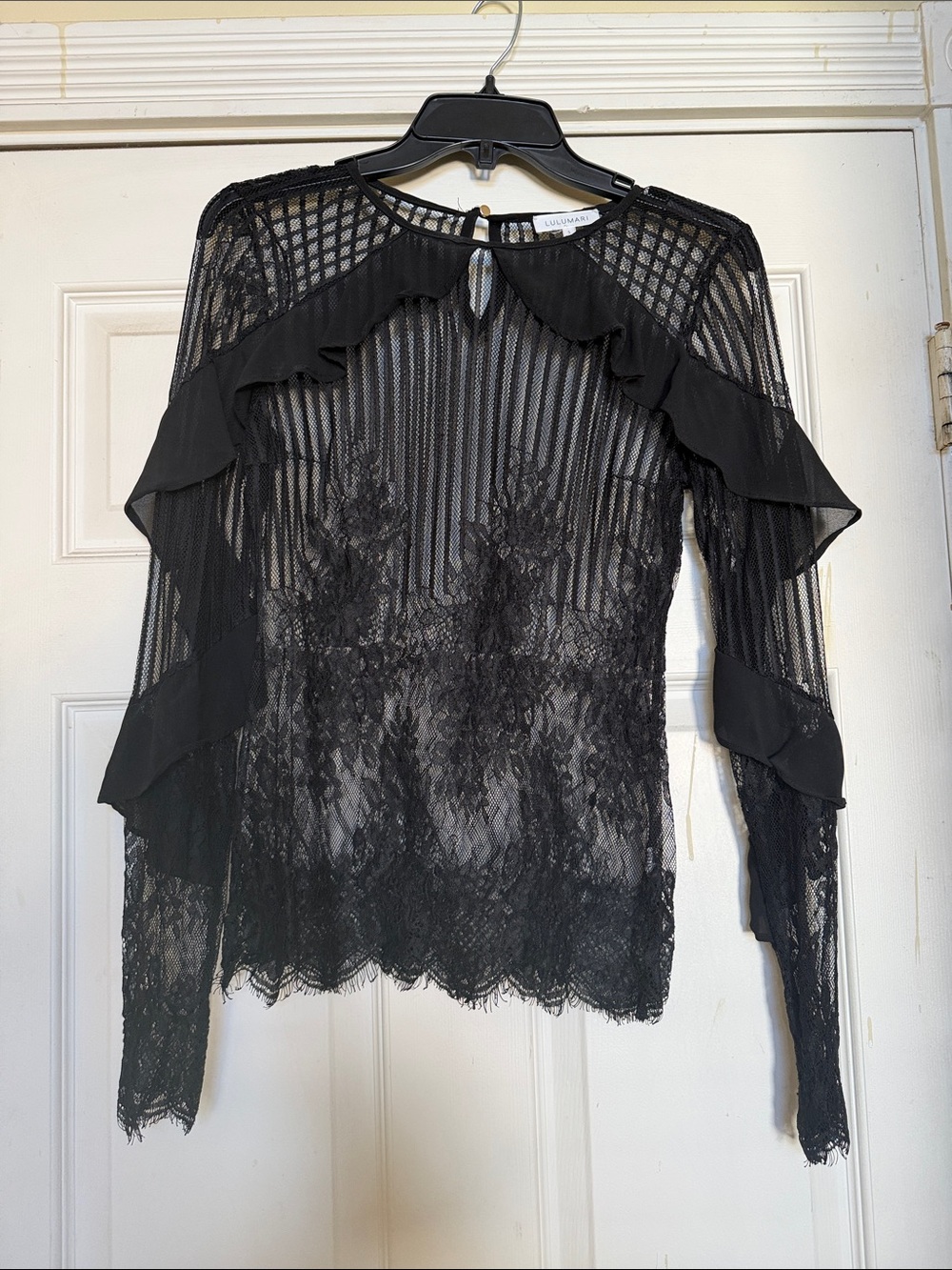 🖤 Lulumari Black Lace Ruffle Blouse – Size Small